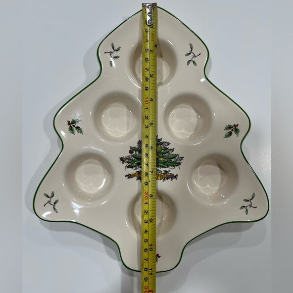 Christmas Tree Hole Tealight 6 Holders - Picture 2 of 6